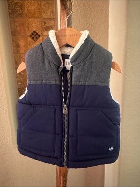 GAP Navy and Gray Sherpa-Lined Kids Puffer Vest
